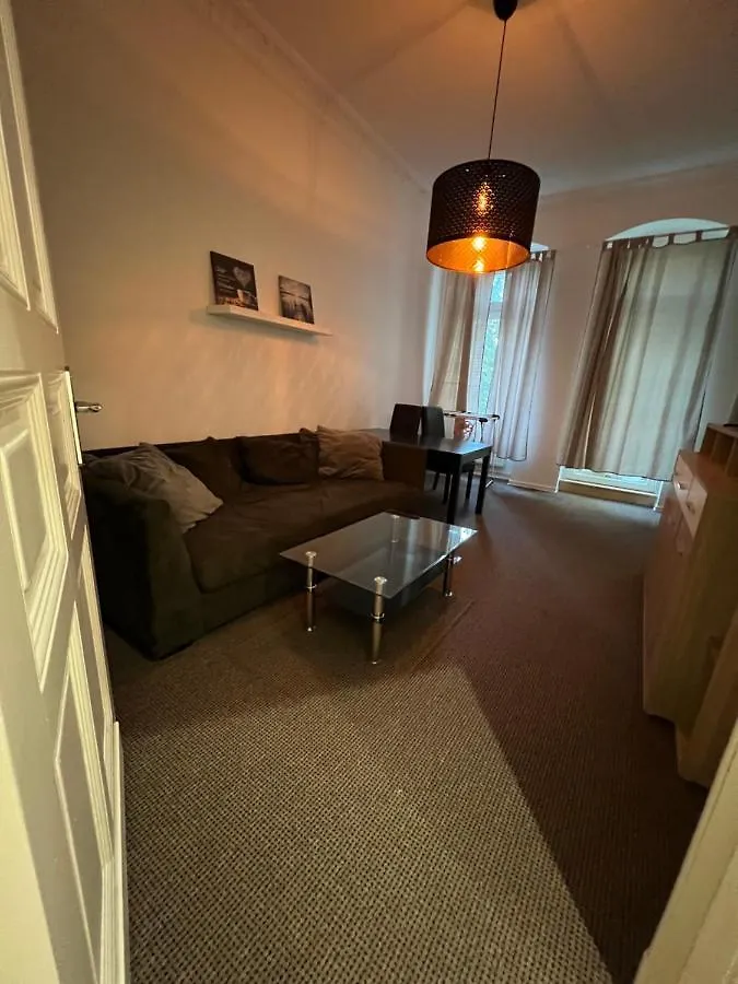 Apartment Berlin Hauptbahnhof: Family-Friendly Group Stay for 8 0*,  Germany